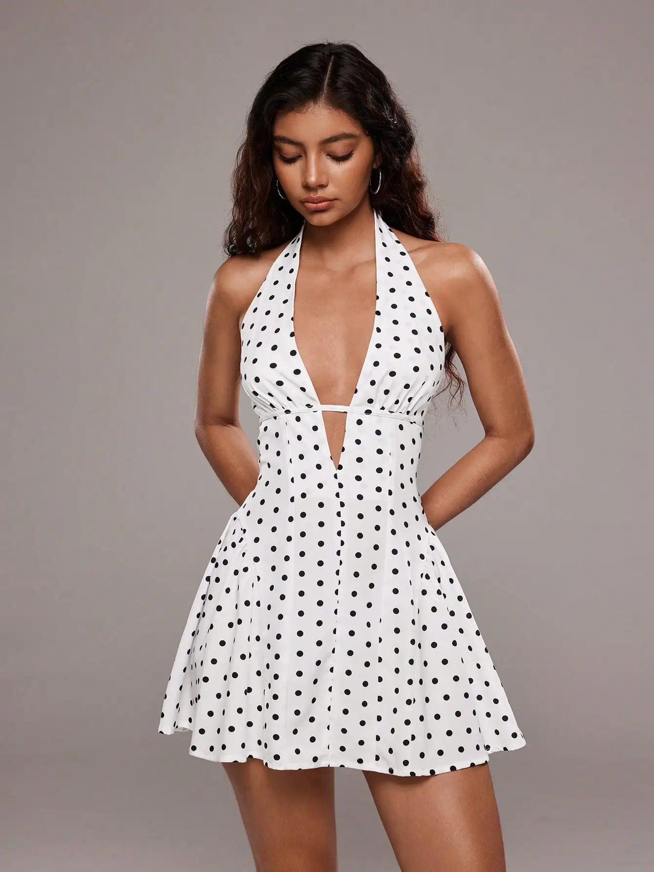Women's Polka Dot Halter Neck Mini Dress with V-Neck and Cutout Detail